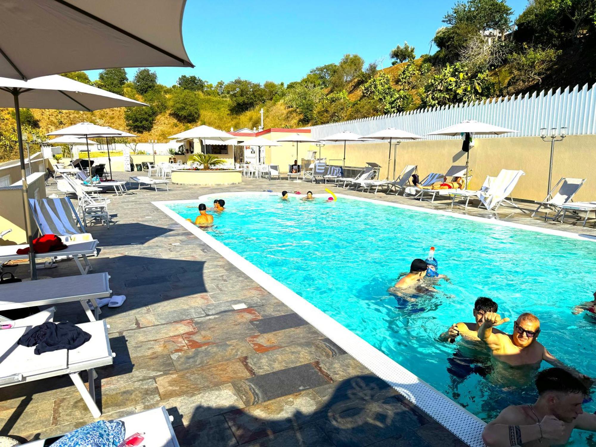 Bloom Tropea Aparthotel Ciaramiti Exterior photo
